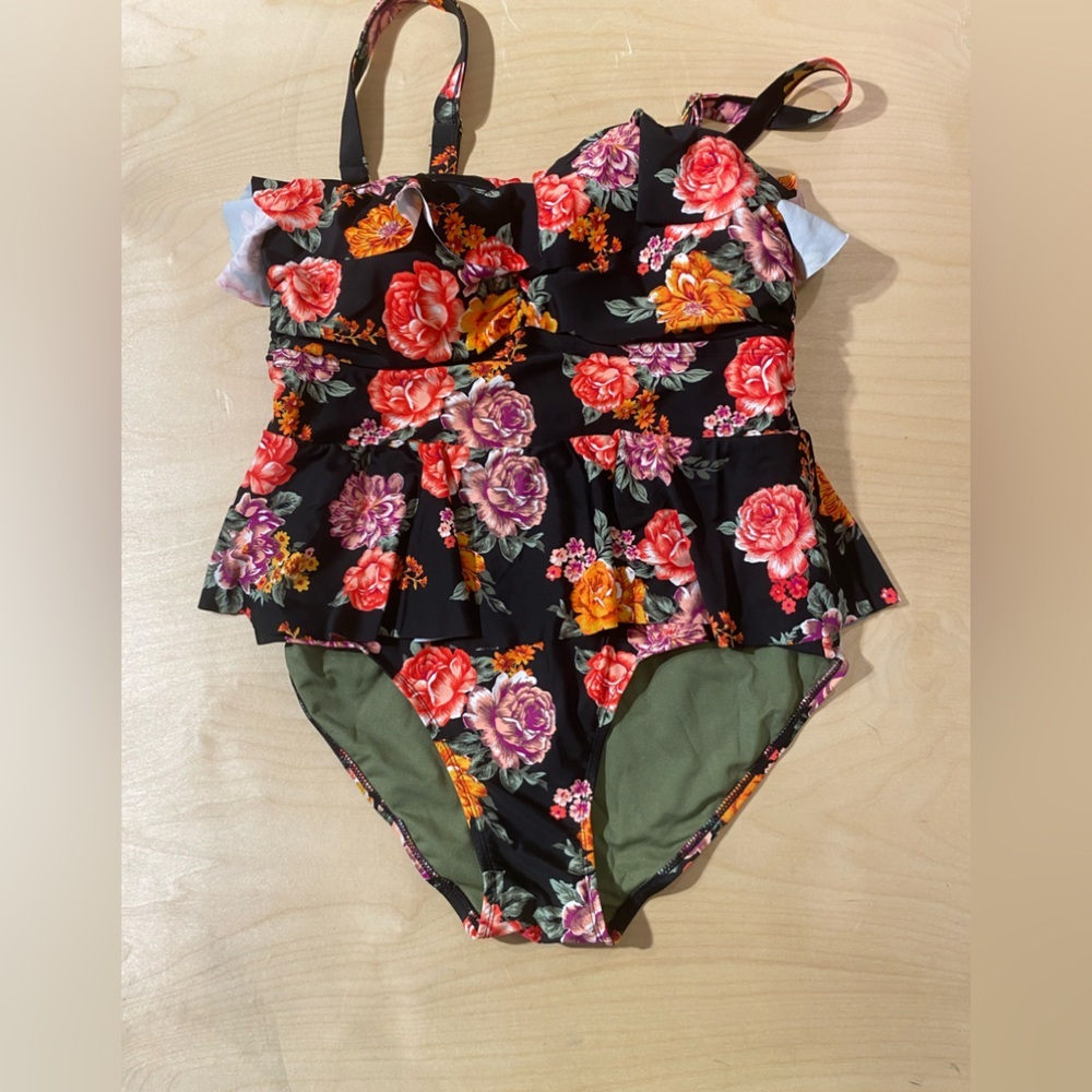 Terra & Sky One Piece Swimsuit 14W (BS) - Picture 6 of 12